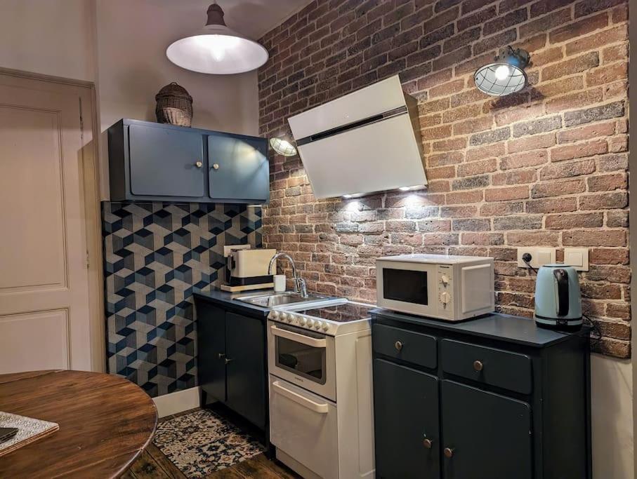 L'Appartement Du Voisin D'Hugo Besancon Ngoại thất bức ảnh