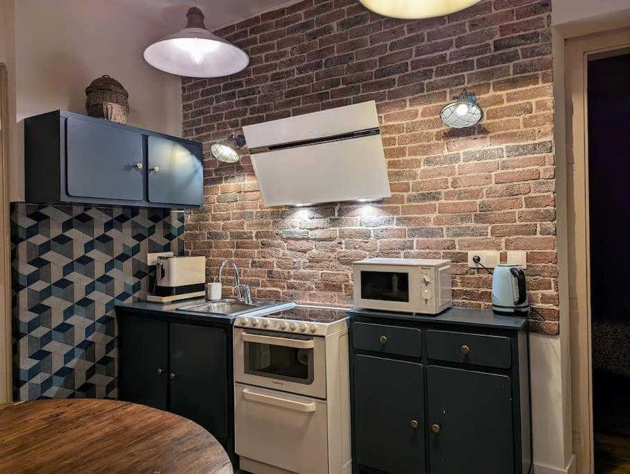 L'Appartement Du Voisin D'Hugo Besancon Ngoại thất bức ảnh